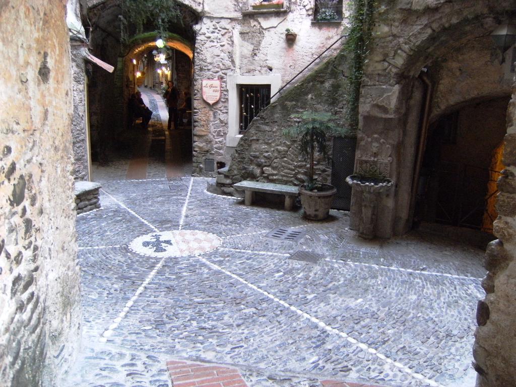 Il Nido Di Rondine Bed & Breakfast Dolceacqua Exterior foto